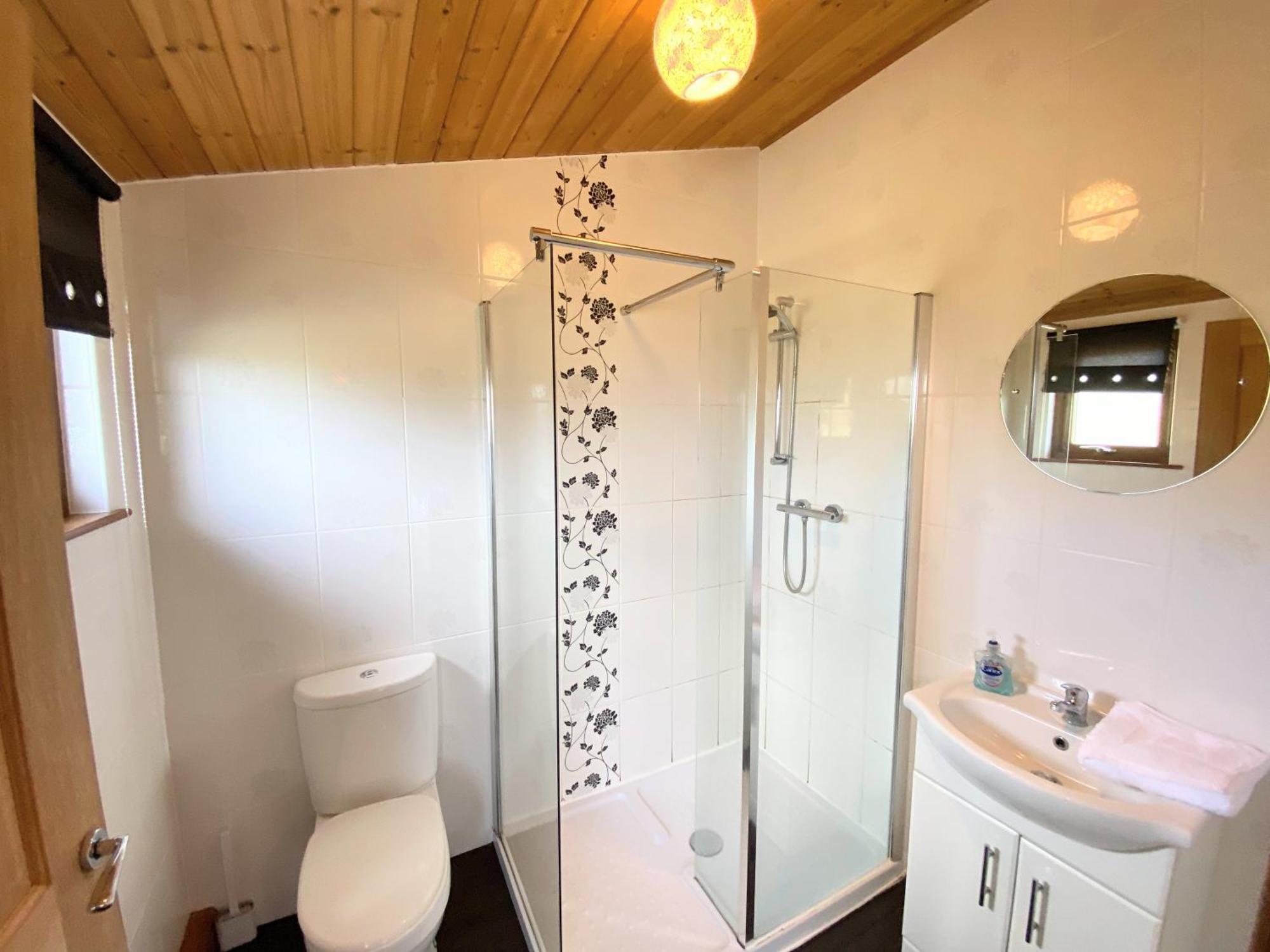Villa Torridon 12 With Private Hot Tub - Fife - Loch Leven - Lomond Hills à Kelty Extérieur photo